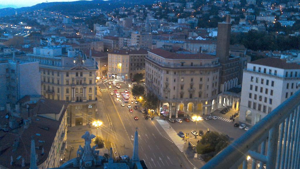 La Finestra Sul Mare Apartment Trieste Bagian luar foto