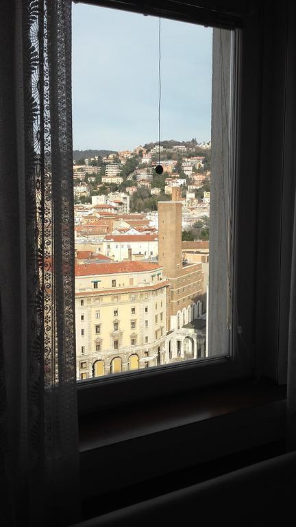 La Finestra Sul Mare Apartment Trieste Bagian luar foto